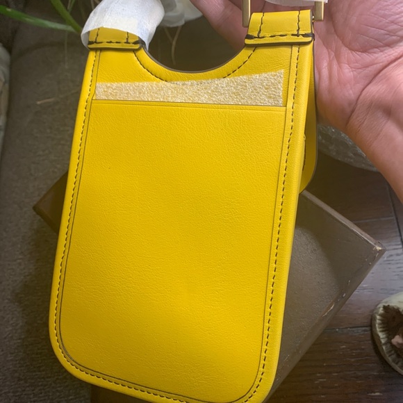 Authentic Tory Burch leather phone /Cards Crosby - Picture 4 of 8